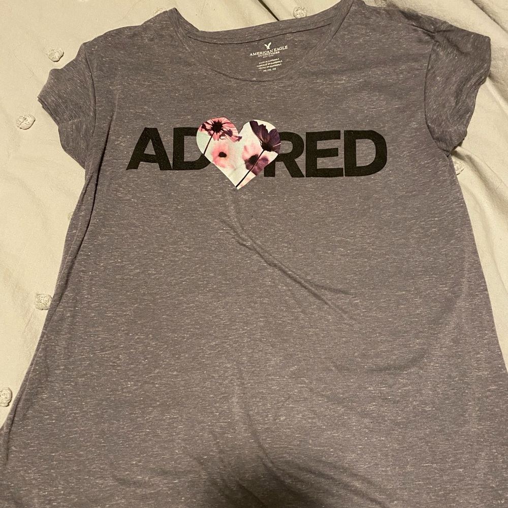 Light grey shirt sleeve t-shirt